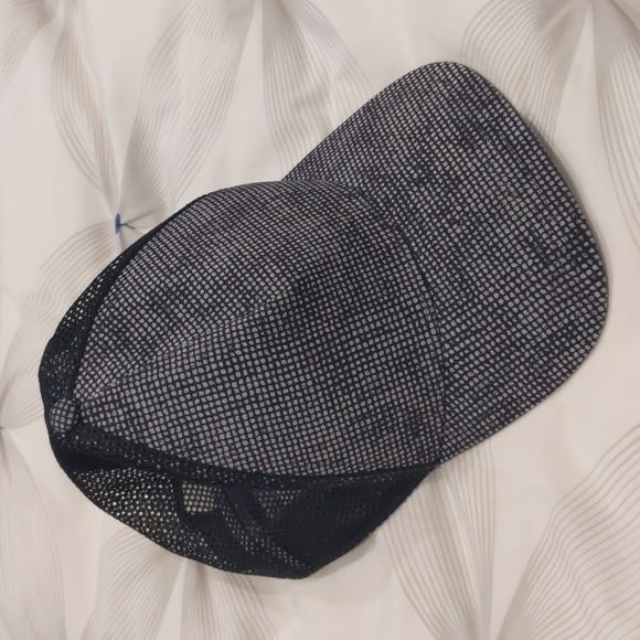 Lululemon | commission hat - Picture 2 of 7